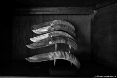 couteau, couteaux pliants corses avec manches en corne de bélier